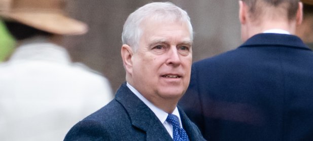 Príncipe Andrew abdica de títulos e honrarias reais após novas pressões por vínculo com Jeffrey Epstein - Imagem do artigo