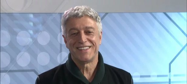 Globo desmente saída de Caco Barcellos e mantém jornalista no comando do Profissão Repórter - Imagem do artigo