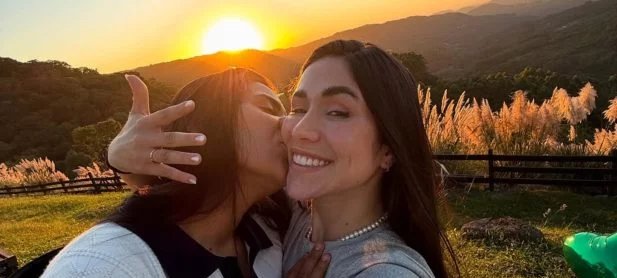 Yasmin Santos anuncia fim de noivado com Maria Venture e explica motivo do silêncio - Imagem do artigo