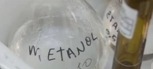 São Paulo registra 7ª morte por intoxicação por metanol; jovem de 25 anos morre após churrasco em Osasco - Imagem do artigo