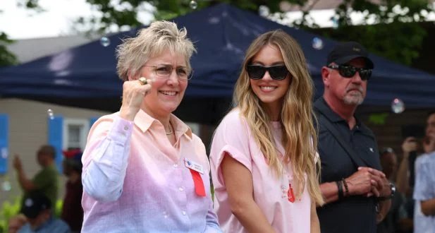 Sydney Sweeney nega procedimentos estéticos e comenta rumores de ser próxima Bond Girl - Imagem do artigo