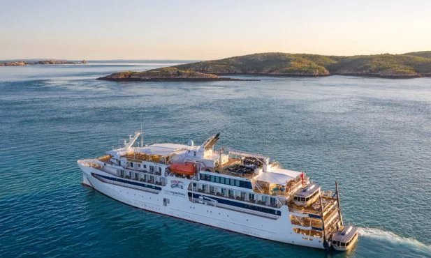 Passageira de 80 anos é encontrada morta após cruzeiro partir sem ela na Grande Barreira de Corais - Imagem do artigo