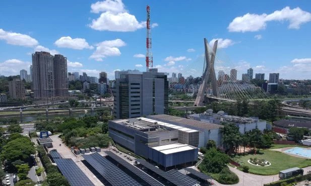 Homem em surto invade sede da TV Globo em SP e é detido pela PM - Imagem do artigo